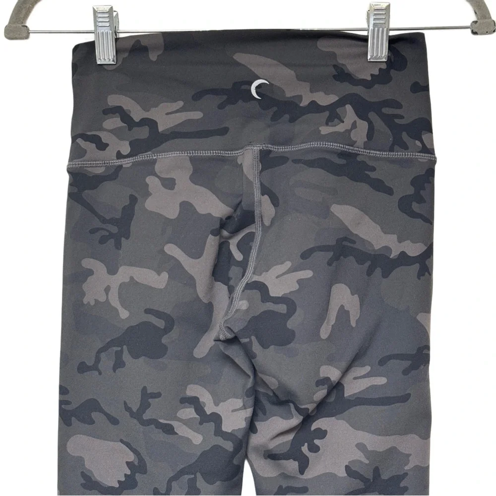 {Zyia} "Forest Camo Luxe High Rise Capri" Camouflage 20" Tights Pants Leggings - Picture 5 of 8